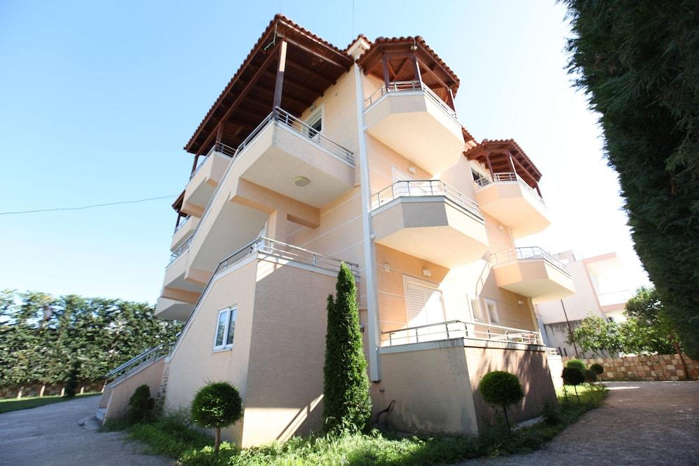 Mihasi Hotel 3*